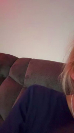 Emwarr1998 webcam model stream image