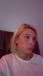 Emwarr1998 webcam cam4 model stream image