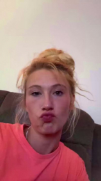 Emwarr1998 webcam model stream image