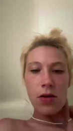 Emwarr1998 webcam model stream image