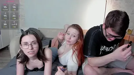 couple_of_kittens_ webcam model stream image