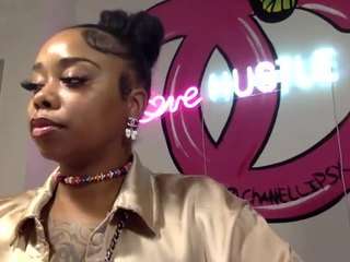 lovelyhustle webcam model stream image