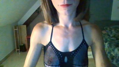 Loolaa_k webcam cam4 model stream image