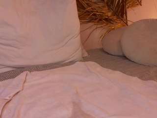hollychat webcam model stream image