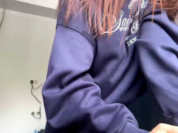 LeontineCuffie webcam model stream image