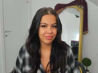 cassyanna webcam model stream image