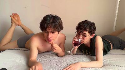 Ne0on webcam model stream image