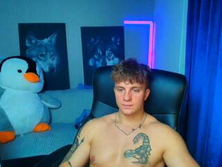 Levi Manning webcam model stream image