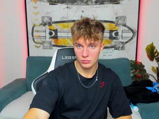Levi Manning webcam model stream image