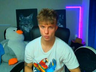 Levi Manning webcam model stream image