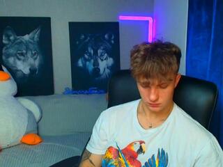 Levi Manning webcam model stream image