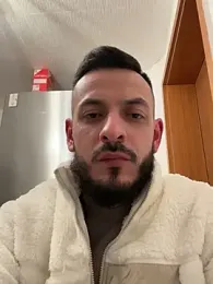 derbyo webcam stripchat model stream image