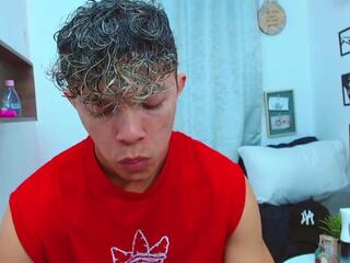 Lucas Luxx webcam model stream image