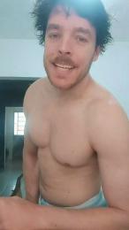 Hellmans webcam model stream image