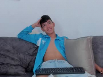 logantwink18 webcam model stream image