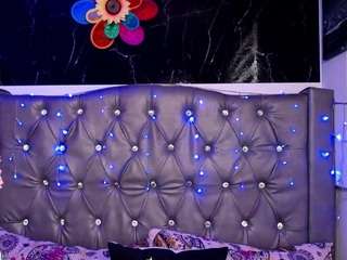lila-gummy webcam model stream image