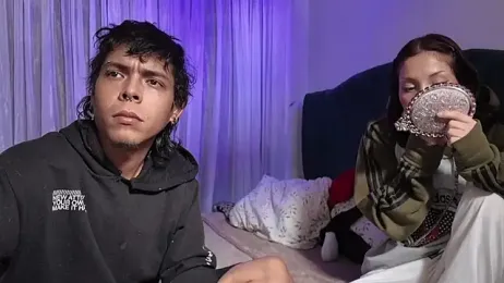 YaraLeon webcam model stream image
