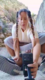 _Mona_ webcam model stream image