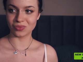 leilagladish webcam model stream image