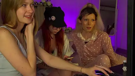 EveMundie webcam model stream image