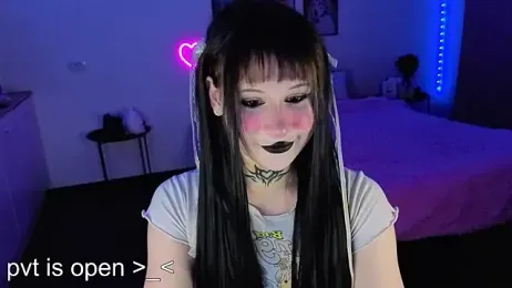 your_little_eva webcam model stream image
