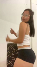 MilagrosR98 webcam model stream image