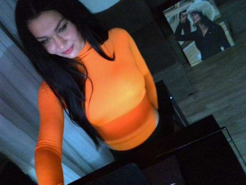 TayaDeluxe webcam model stream image