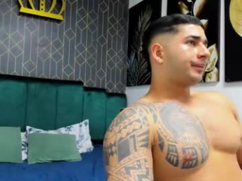 king_falconer webcam model stream image