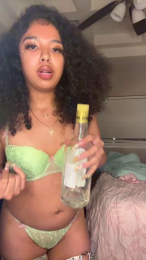 Kittyizzy webcam model stream image