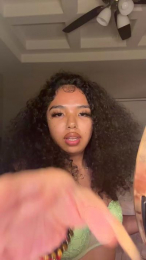Kittyizzy webcam model stream image