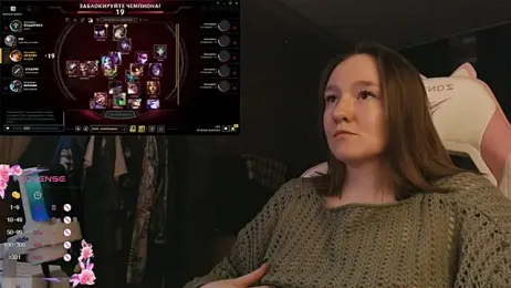 MoonlishSiren webcam stripchat model stream image