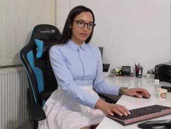 tia_j webcam chaturbate model stream image