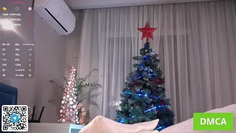 DaisyHearl webcam stripchat model stream image