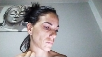 Vampirosa webcam model stream image