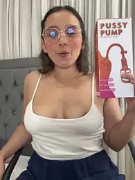 Kay_LustyWife webcam model stream image