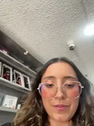 Kay_LustyWife webcam model stream image