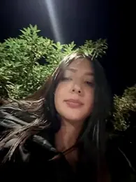 licky_lu webcam model stream image