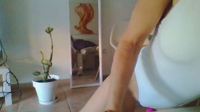 theheremit webcam model stream image