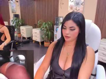 naugthyelli webcam model stream image