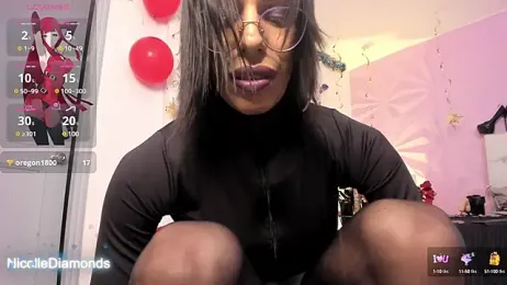 NicolleDiamonds_cg webcam model stream image