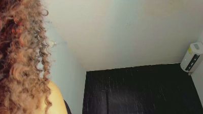 Alika_ webcam model stream image