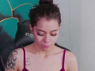 ravenn-moonn webcam model stream image