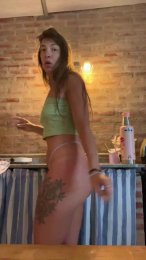 Yara_Queenn webcam cam4 model stream image