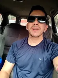 MrWolfHot webcam stripchat model stream image