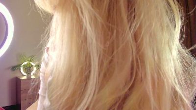 OliviaHearts000 webcam model stream image