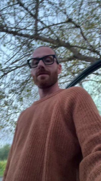 Redoutside webcam model stream image