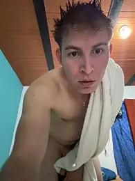AlexanderBianchi2 webcam stripchat model stream image