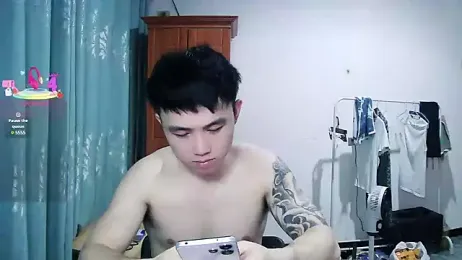 Azyrrgg webcam model stream image
