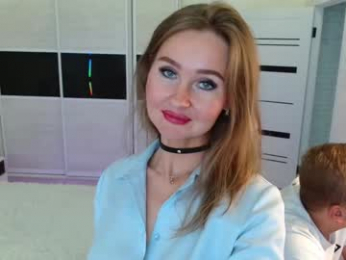 double_seasoning webcam model stream image