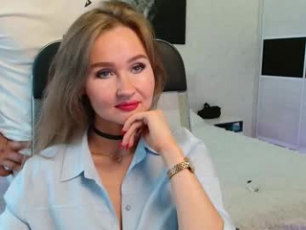 double_seasoning webcam model stream image